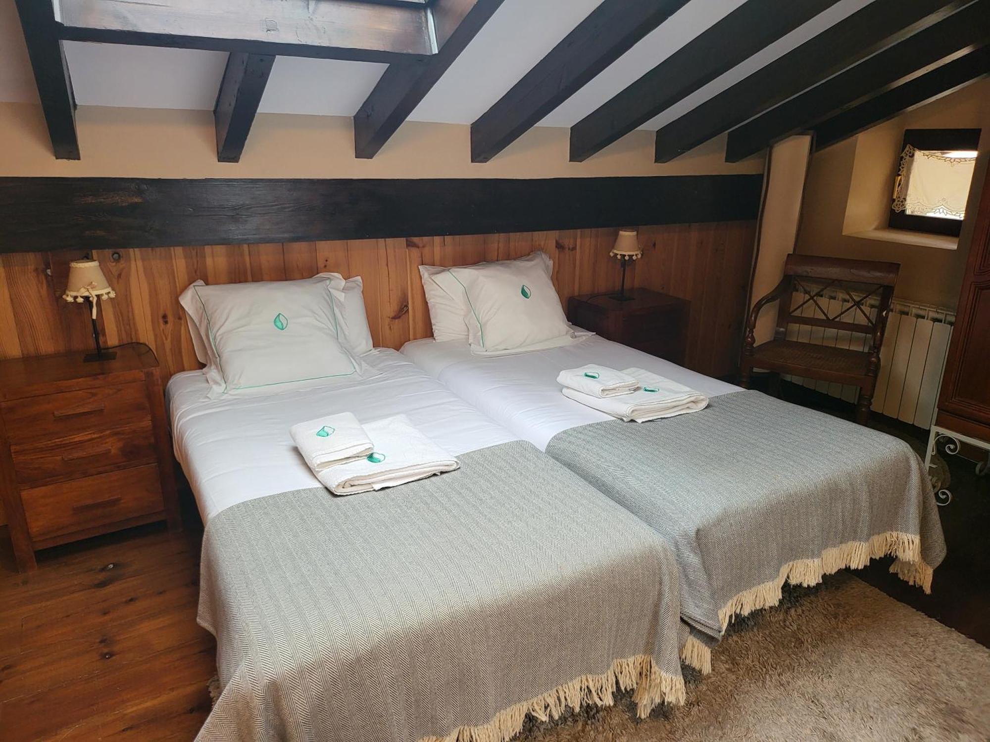 Posada Reserva Verde Barcena Mayor Room photo
